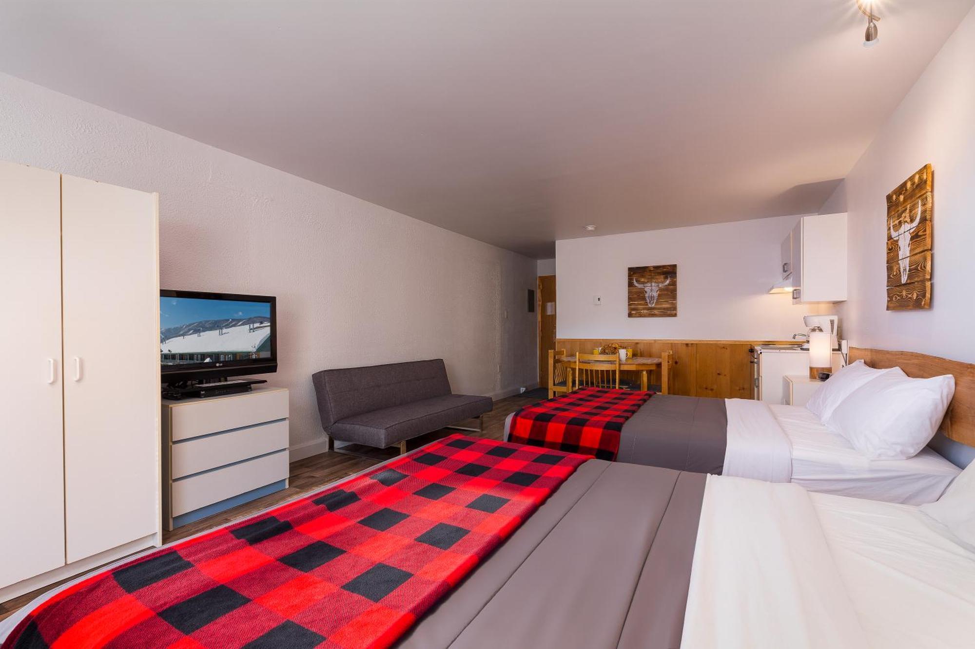 Hotel Complexe Les Neiges Beaupré Zewnętrze zdjęcie